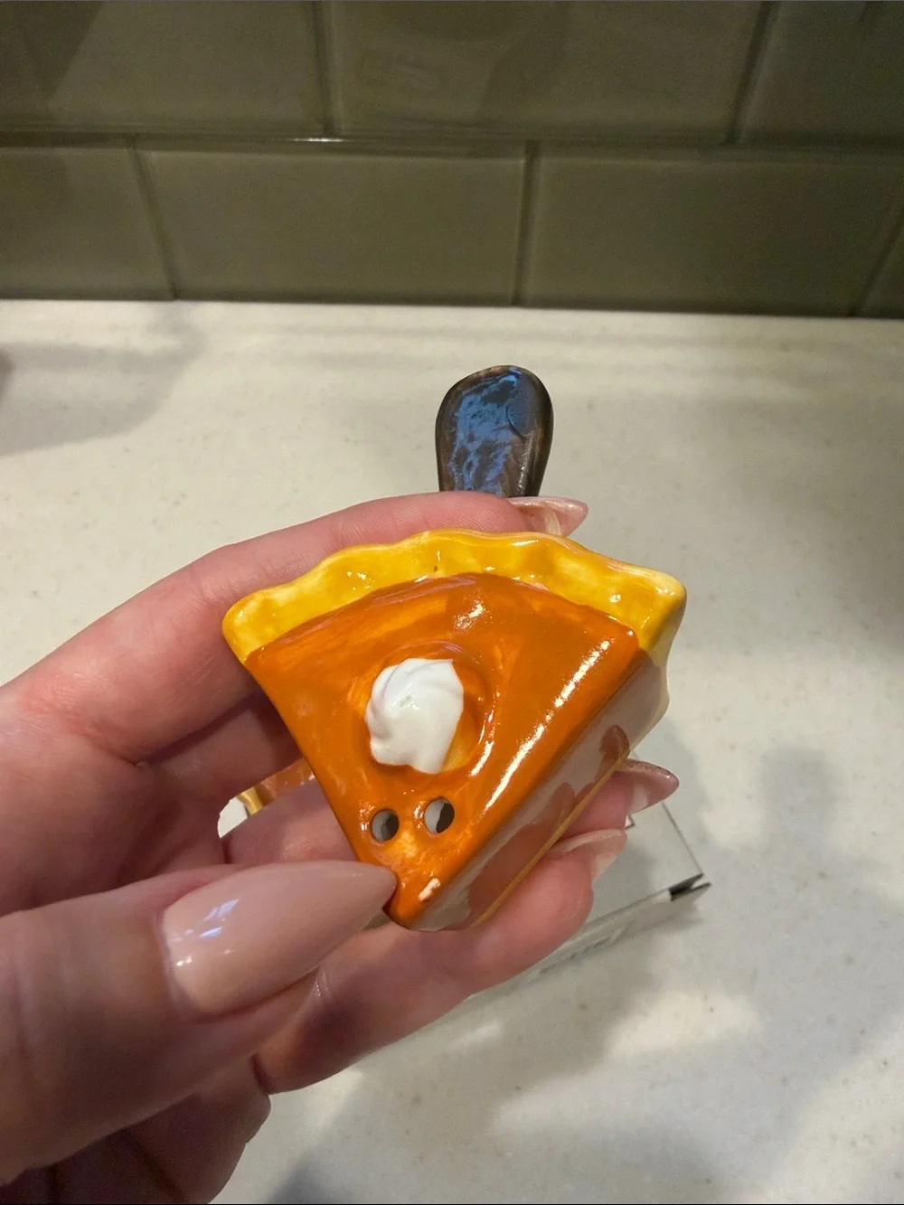 Cracker Barrel Salt and Pepper Shaker Set - Pumpkin Pie